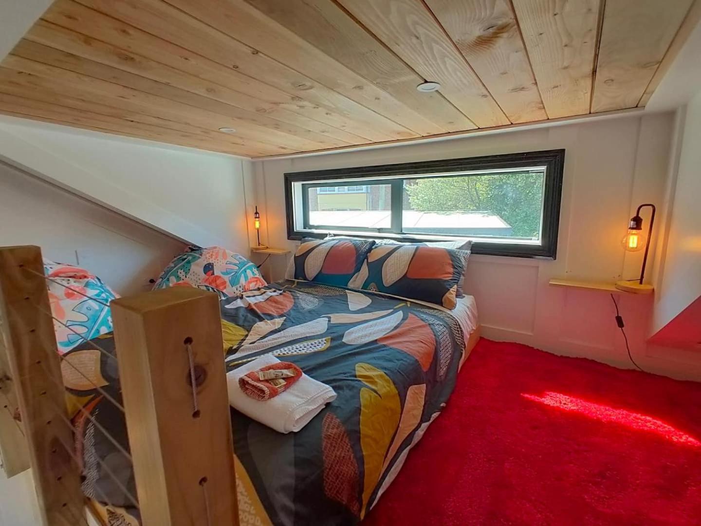A Stone'S Throw From Town Tiny Home 但尼丁 外观 照片