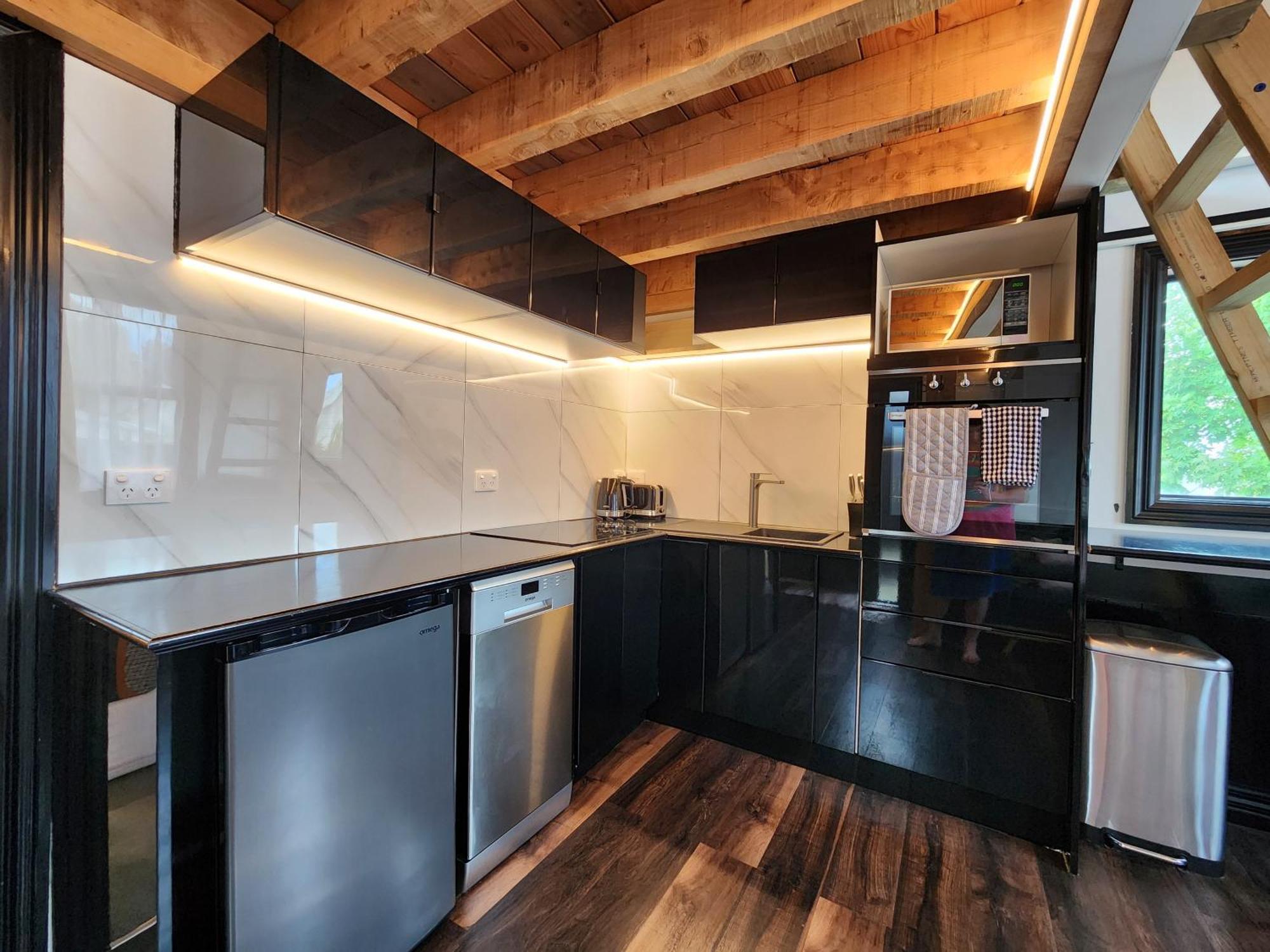 A Stone'S Throw From Town Tiny Home 但尼丁 外观 照片