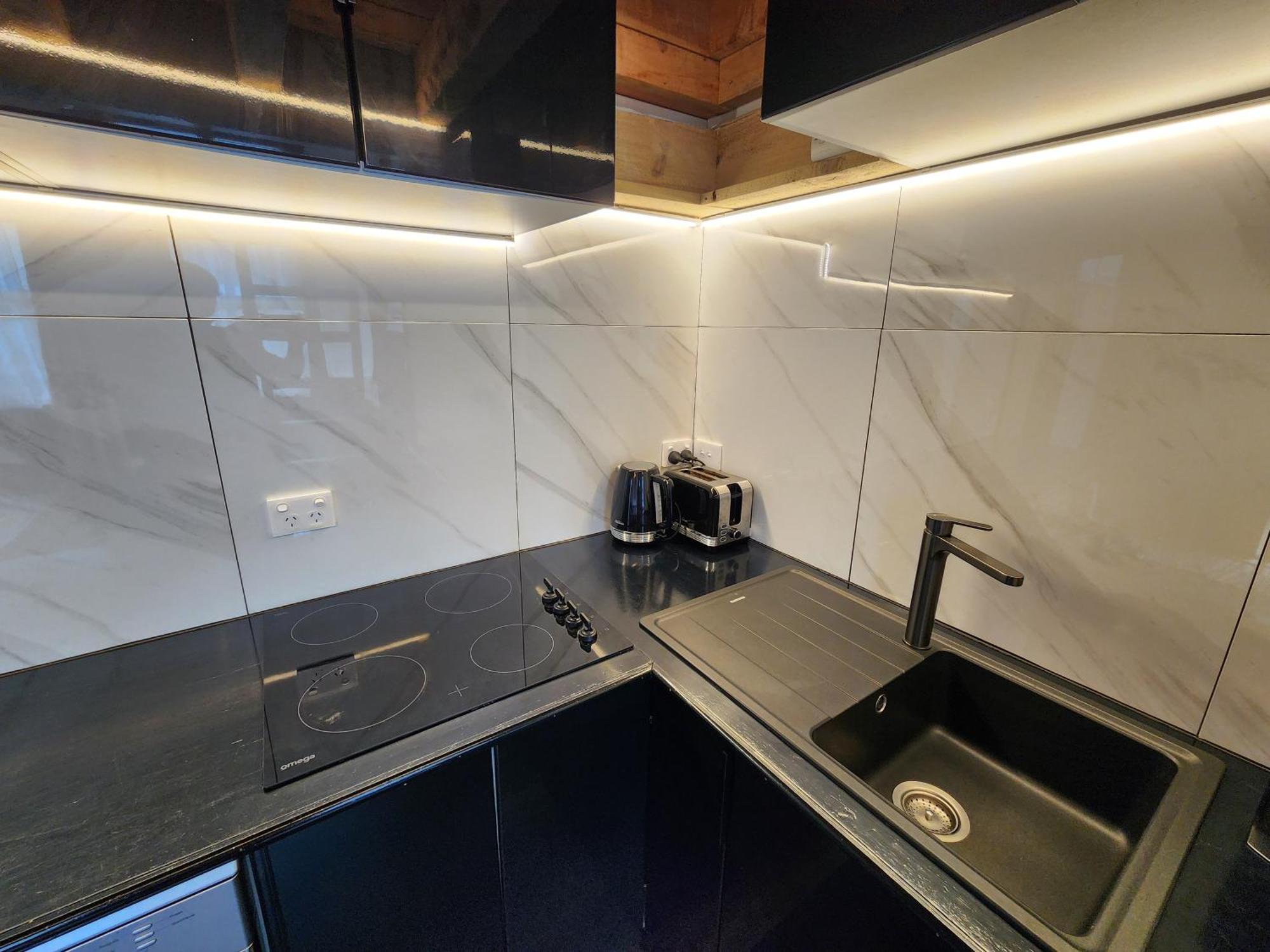A Stone'S Throw From Town Tiny Home 但尼丁 外观 照片
